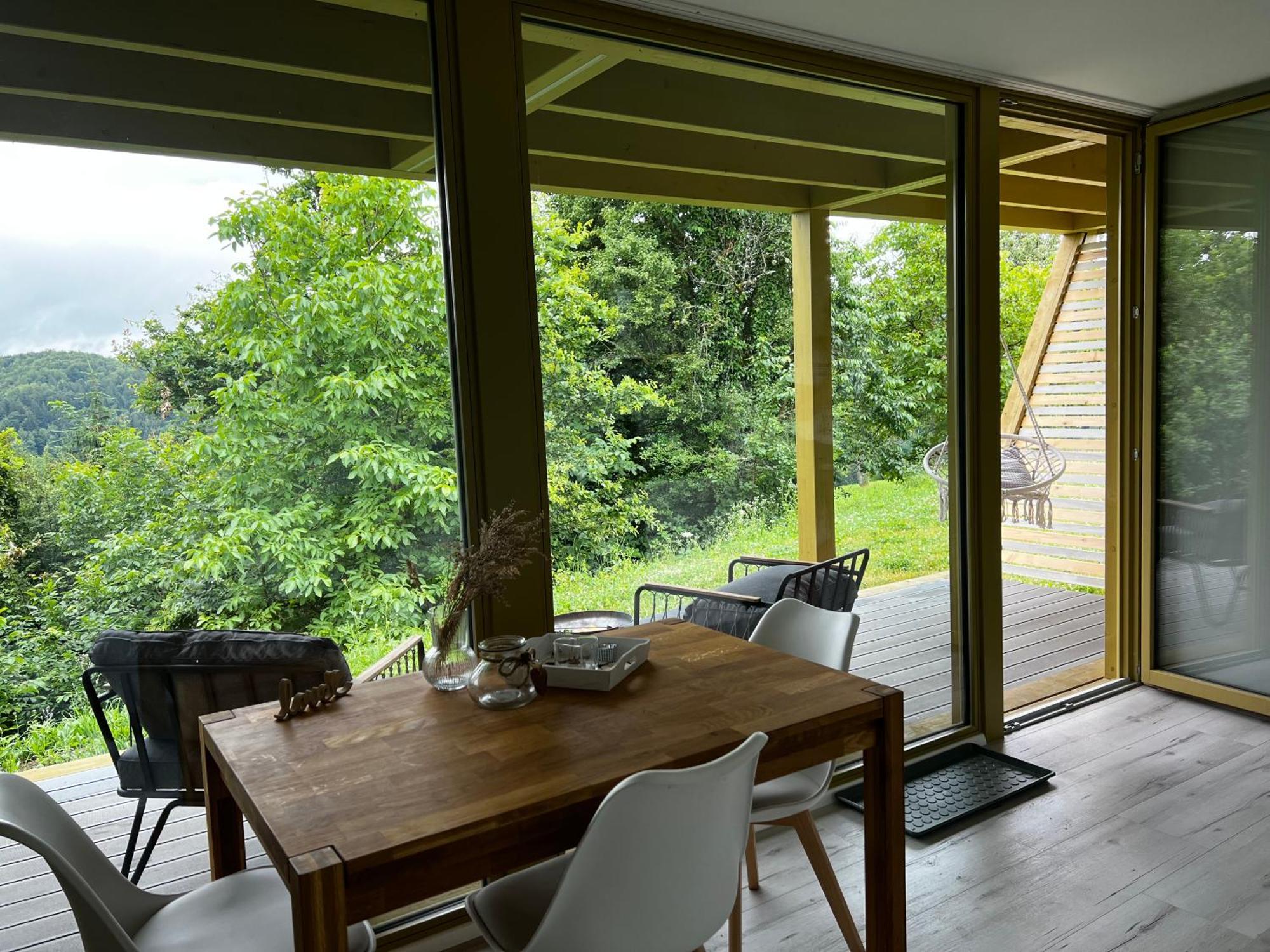 Holiday House Hona Lux Velike Lasce Exterior photo